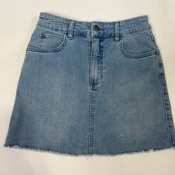 Billabong Jean Skirt Medium Rinse Denim Mini Sz 8 - Picture 3 of 7